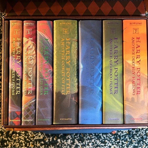 Harry Potter Hardcover Boxed Set - Picture 4 of 10